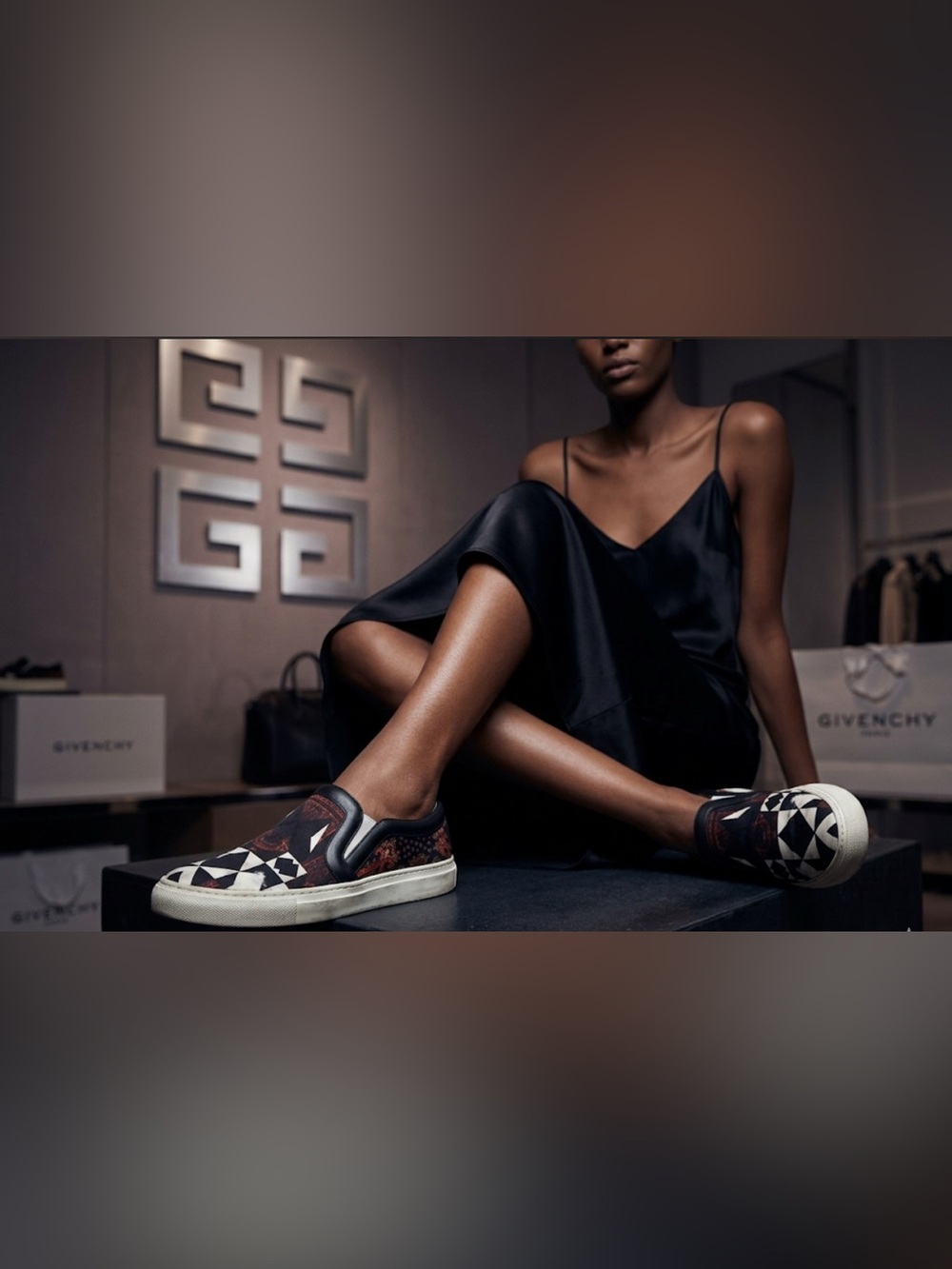 Authentic Givenchy luxury designer metallic printed leather sneakers sz 7